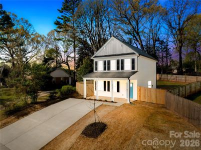 New construction Single-Family house 6900 Barrington Dr, Charlotte, NC 28215 - image