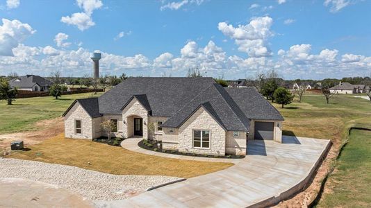 New construction Single-Family house 2117 Middlewood Cir, Granbury, TX 76049 - image