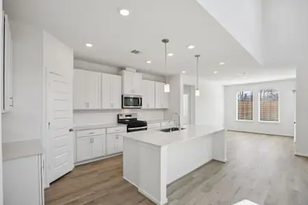 New construction Single-Family house 2130 Rawls Ranch Dr, Conroe, TX 77301 - image