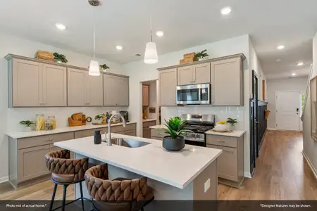 New construction Single-Family house 7428 Mashburn Dr, Charlotte, NC 28269 plan Dahlia - image 6