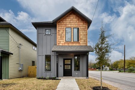 New construction Single-Family house 1659 N Center St, San Antonio, TX 78202 - photo 0