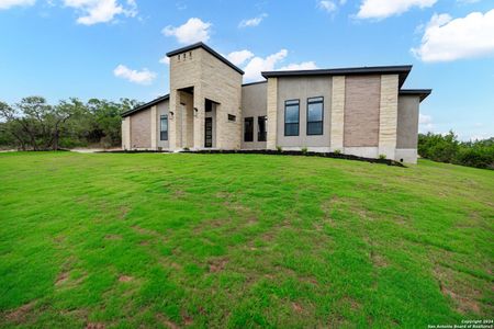 New construction Single-Family house 619 Caballo Trail, Canyon Lake, TX 78133 - photo 0