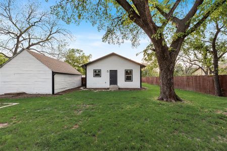 New construction Single-Family house 1014 Trinity St, Cleburne, TX 76031 - image