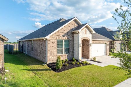 New construction Single-Family house 7518 Wild Mint Trl, Midlothian, TX 76084 plan Cottonwood II T - image