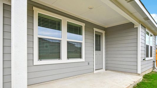 New construction Single-Family house 12101 Pike Bnd, Mustang Ridge, TX 78610 plan The Taylor - image 3