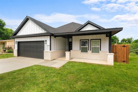 New construction Single-Family house 2104 Danner St, Fort Worth, TX 76105 - image