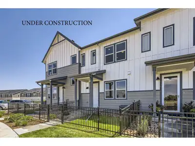 New construction Townhouse house 2809 Bear Springs Cir, Longmont, CO 80503 - image
