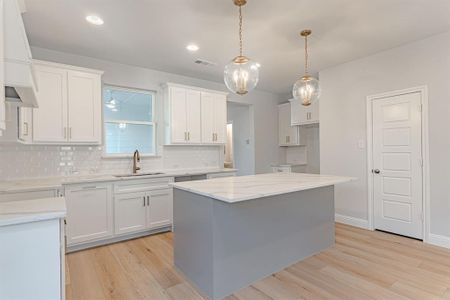 New construction Townhouse house 405 Athenia Dr, Fort Worth, TX 76114 - image 11