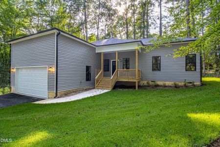 New construction Single-Family house 725 Piccadilly Ct, Sanford, NC 27332 - image