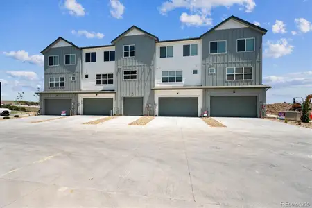 New construction Townhouse house 6940 Merseyside Ln, Castle Pines, CO 80108 Jamestown- photo 27 27