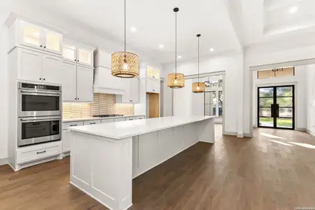 New construction Single-Family house 611 Parkview Pl, Canyon Lake, TX 78133 - image 6