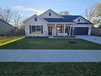 New construction Single-Family house 1500 Brackens St, Waxahachie, TX 75165 - image