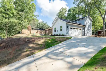 New construction Single-Family house 1840 Wells Dr Sw, Atlanta, GA 30311 - image