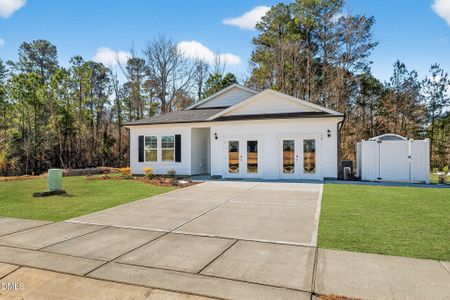 New construction Single-Family house 70 Muscovy Dr, Four Oaks, NC 27524 plan Retreat - image