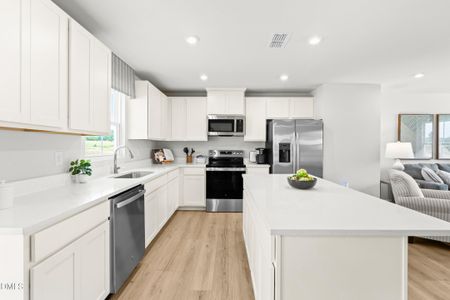 New construction Single-Family house 221 Rosewood Dr, Sanford, NC 27330 plan Cedar - image 4