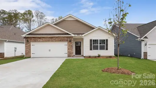 New construction Single-Family house 23 Ridgehaven Dr, Waynesville, NC 28786 - image