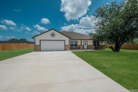 New construction Single-Family house 1020 County Rd 4516, Castroville, TX 78009 - image