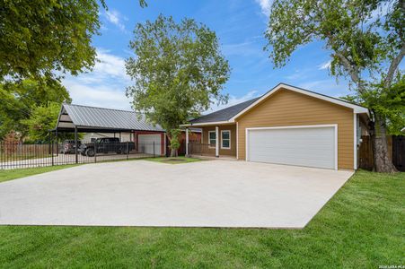 New construction Single-Family house 3719 Commercial, San Antonio, TX 78221 - image