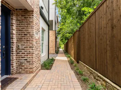 New construction Townhouse house 4660 New Water Ln, Dallas, TX 75219 null- photo 0