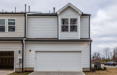 New construction Townhouse house 500 Smithwood St, Fuquay Varina, NC 27526 null- photo 1 1