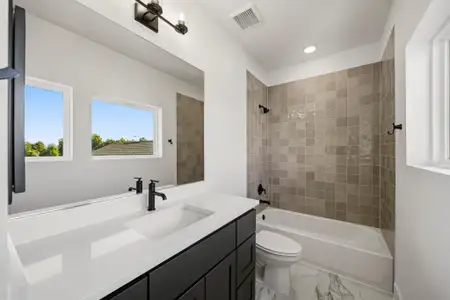 New construction Single-Family house 11019 Stonegate Ct, Missouri City, TX 77459 - image 16
