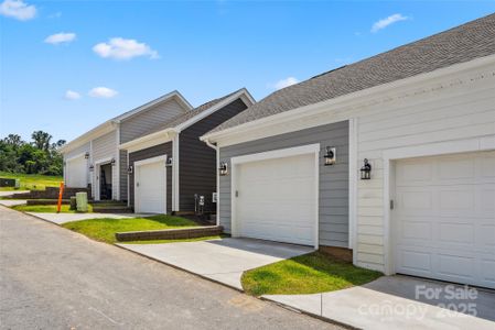 New construction Townhouse house 135 Cherry Springs Ln, Unit 12-D, Asheville, NC 28804 - image