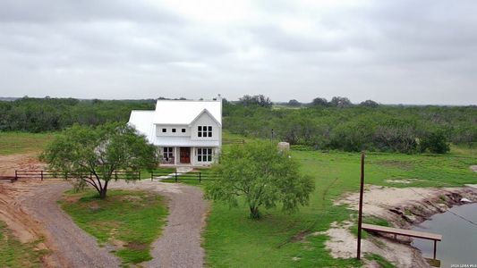 New construction Single-Family house 1230 Old Pearsall Rd, Jourdanton, TX 78026 - image
