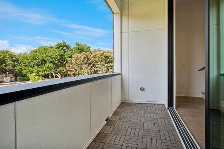 New construction Townhouse house 6019 Laurel Ln, Addison, TX 75001 - image