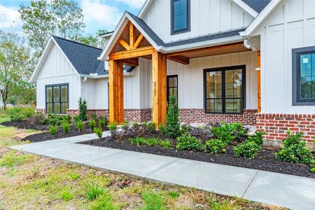 New construction Single-Family house 2707 Hackberry Run, Alvin, TX 77511 - photo 0