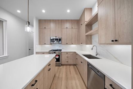 New construction Single-Family house 1027 Yale St, Houston, TX 77008 plan The Gianna - image 14