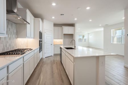 New construction Single-Family house 7432 W Quail Track Dr, Peoria, AZ 85383 Barstown- photo 8 8