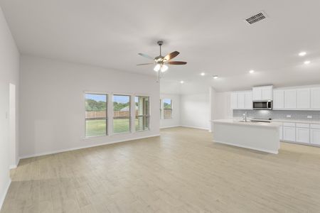 New construction Single-Family house 2613 River Bank Dr, Burleson, TX 76028 plan Cromwell II - image 14