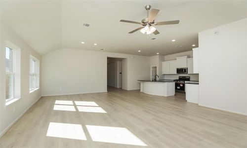 New construction Single-Family house 435 Fields Forest Ln, Dayton, TX 77535 Premier Series - Mahogany- photo 12 12