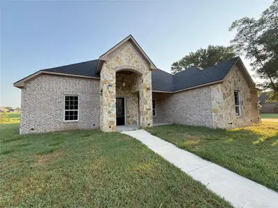 New construction Single-Family house 1007 Legend Ave, Bonham, TX 75418 - image