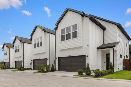 New construction Single-Family house 5012 Elizabeth City St, Houston, TX 77021 - image