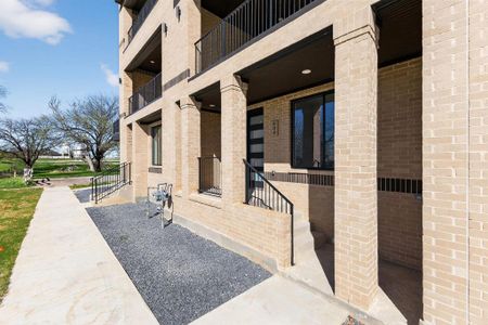 New construction Townhouse house 408 Vista Buena Trl, Fort Worth, TX 76111 - image