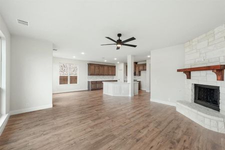 New construction Single-Family house 8216 Leopard Pass, Godley, TX 76044 Dewberry III- photo 12 12