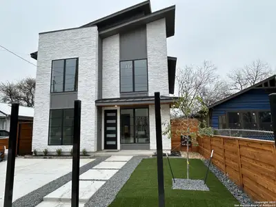 New construction Single-Family house 108 Dowdy St, San Antonio, TX 78204 - image