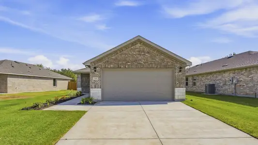 New construction Single-Family house 1907 Glory Dr, Bonham, TX 75418 plan Barton - image
