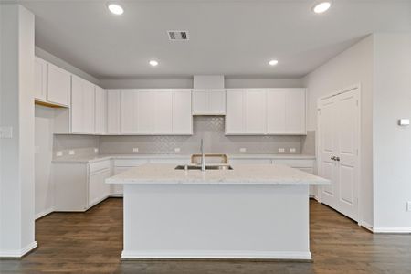 New construction Single-Family house 21902 Iris Colony Dr, Waller, TX 77484 plan Landmark Series - Meyerson - image 11