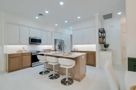 New construction Single-Family house 2005 Bridgepointe Cir, Unit 98, Vero Beach, FL 32967 - image