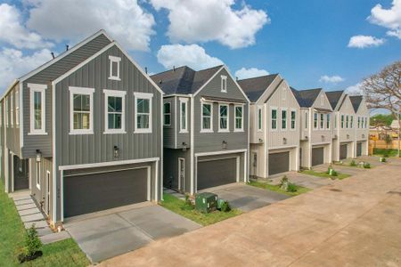 New construction Single-Family house 303 Charlock Street, Houston, TX 77022 - photo 0