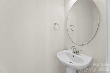 New construction Townhouse house 604 District Ct, Fort Mill, SC 29708 - image 17