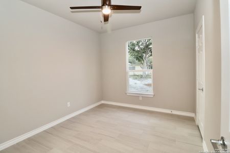 New construction Single-Family house 8026 Airlift Ave, San Antonio, TX 78227 null- photo 14 14