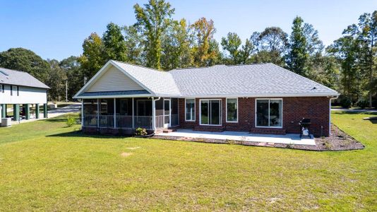 New construction Single-Family house 1228 Lesesne Dr, Manning, SC 29102 - image