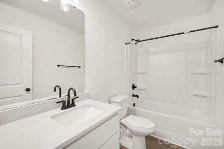 New construction Single-Family house 2025 Picnic Dr, Newton, NC 28658 - image