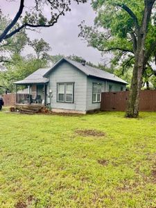 New construction Single-Family house 715 W Ball St, Weatherford, TX 76086 null- photo 0