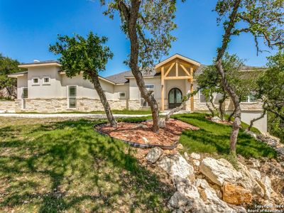 New construction Single-Family house 929 Moonlight Dr, Canyon Lake, TX 78133 - photo 0