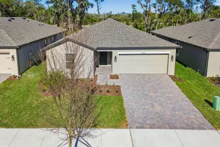 New construction Single-Family house 4952 Meadow Bay Ct, Wimauma, FL 33598 plan Ventura - image