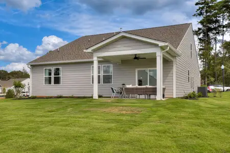 New construction Single-Family house 88 King Tucks Wy, Four Oaks, NC 27524 plan Easton - image